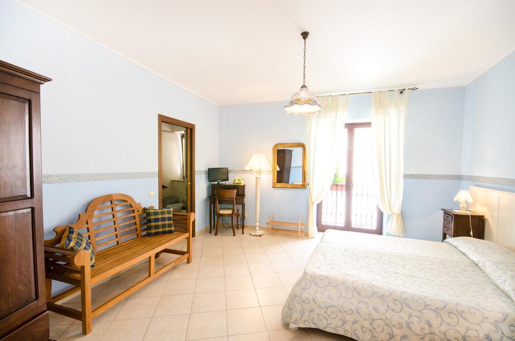 B&B Iris Laterza Szoba fotó